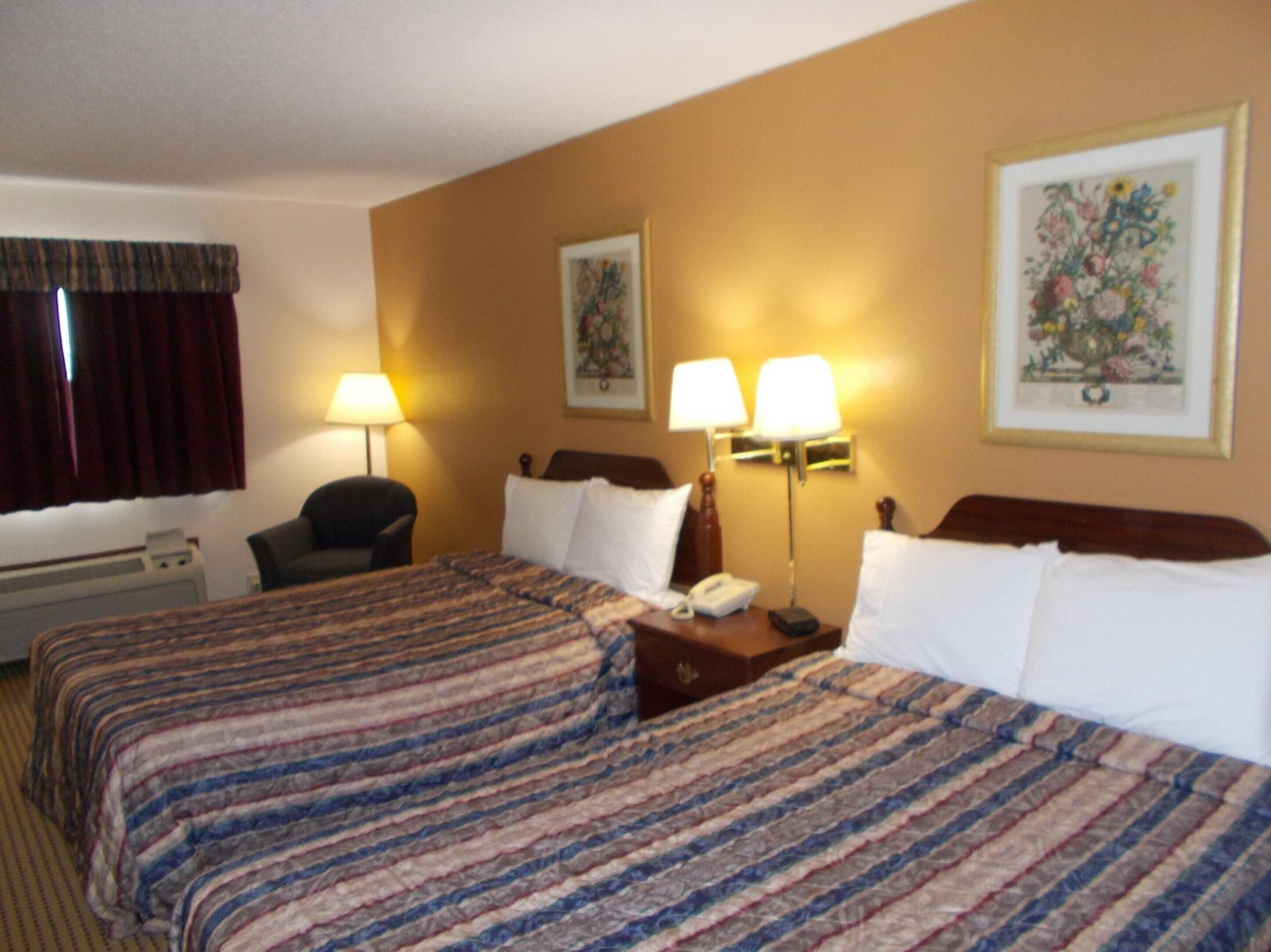 Royalton Inn And Suites, Wilmington,Ohio Εξωτερικό φωτογραφία